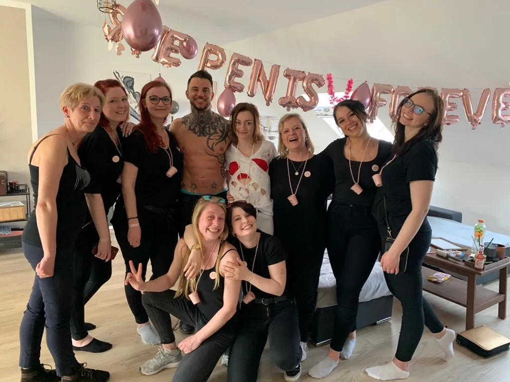 Airbnb und Wohnung Prag, Stripper Calvin